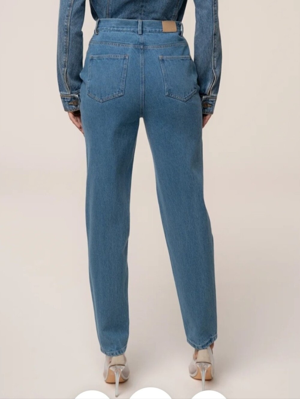 JLUXLABEL | Medium Wash Roesia Jeans In Blue Size 25 - Picture 6 of 16
